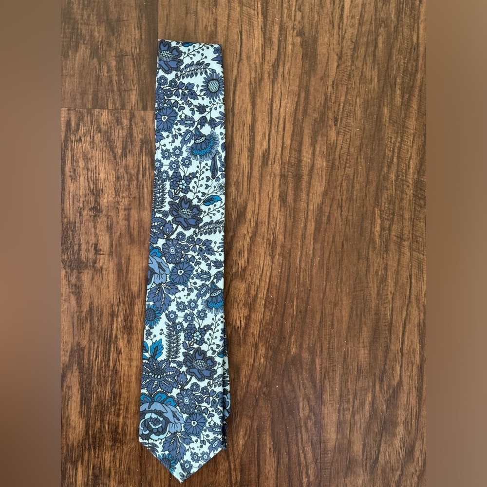 J.crew men’s tie in liberty Nottingham print - Picture 3 of 16